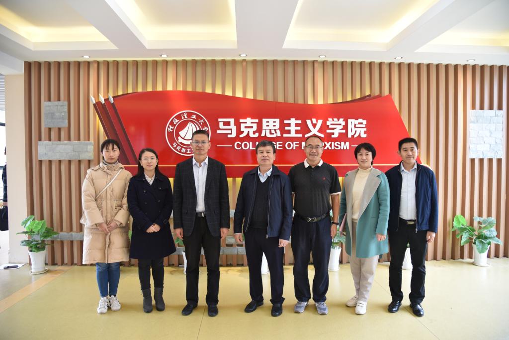 自治区教育工委领导一行到银河游戏官方网站进行调研